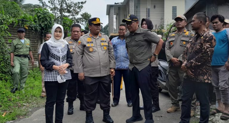 Plt Bupati, Kapolres & Camat, Tinjau Bencana Tanah Longsor Gunung Geulis Bogor Sukaraja