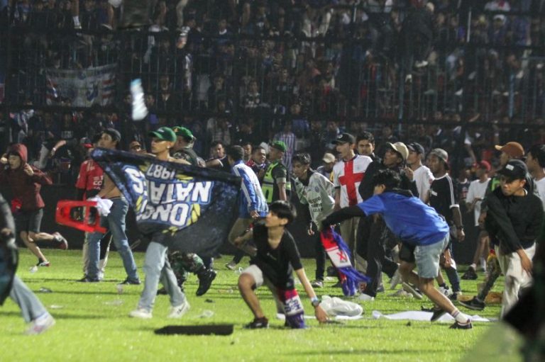 127 Orang Meninggal Dunia, Indonesia Terancam Sanksi FIFA