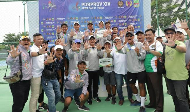 Jadi Juara Umum, Atlet Tenis Lapangan Kabupaten Bogor Kembali Raih Emas di Ajang Porprov XIV Jabar 2022