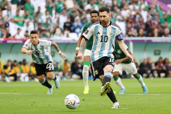 Hasil Babak Pertama Argentina vs Arab Saudi, Lionel Messi Eksekusi Tendangan Pinalti