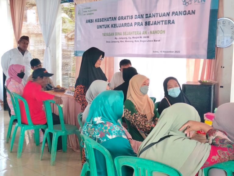 Ratusan Warga Jampang Bogor Ikut Pengobatan Gratis Yayasan Bina Sejahtera