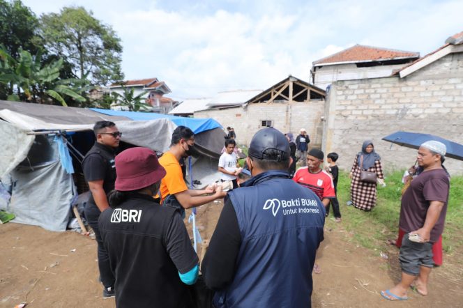 
 Bangun Posko Kesehatan & Bagikan 2.000 Nasi Bungkus, BRI Gerak Cepat Bantu Warga Terdampak Gempa Cianjur