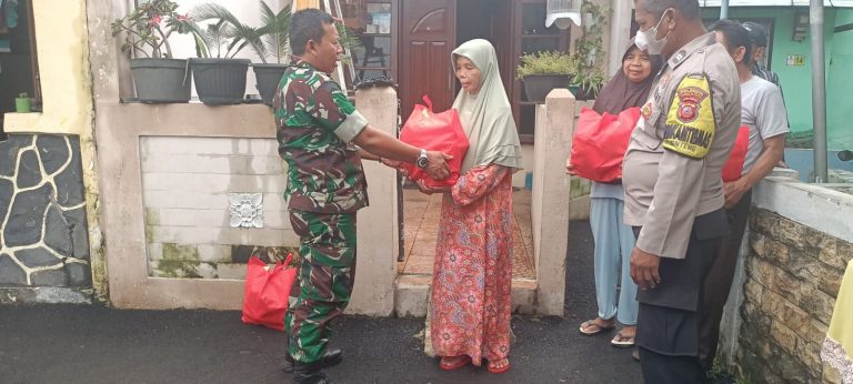 Kodim 0606 Kota Bogor Distribusikan Bansos Korban Bencana