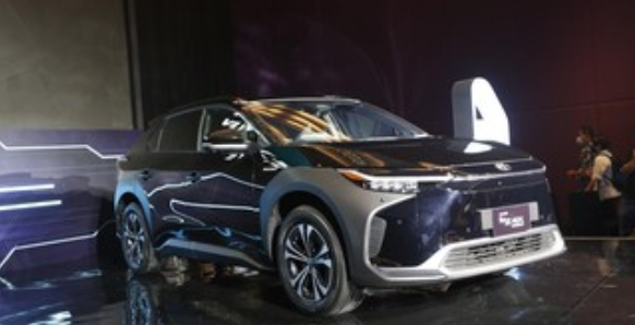 Review & Harga Mobil bZ4X, Mobil Listrik Pertama Toyota yang Sudah Rilis di Indonesia