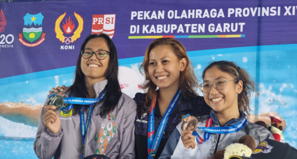Atlet Renang Kabupaten Bogor Raih Dua Emas di Porprov Jabar 2022