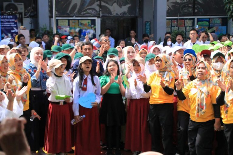Jabar Bergerak Kota Bogor Sosialisasi Program Serbukatif di SDN Polisi 4 