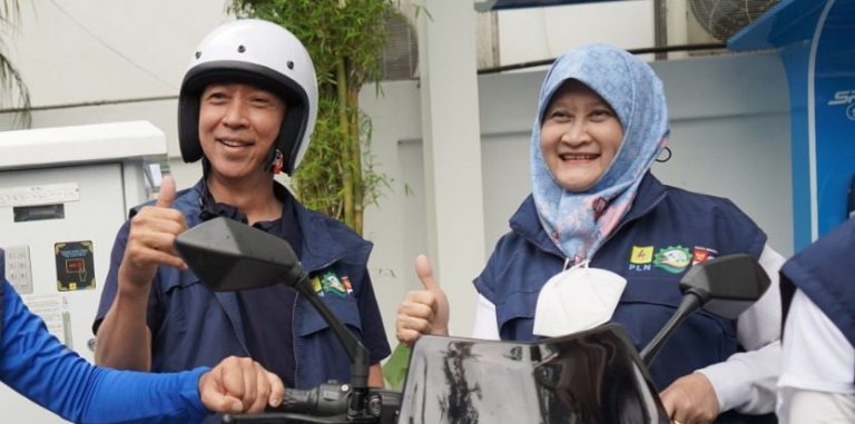 Resmikan SPKLU di Balai Kota Bogor, PLN Sinergi Wujudkan Ekosistem Kendaraan Listrik