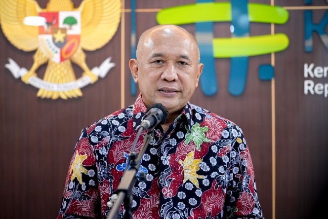 
 Menteri Koperasi dan UKM (MenKopUKM) Teten Masduki dalam konferensi pers yang di gelar di Jakarta, Senin, 28 November 2022. (Istimewa/Bogordaily.net)