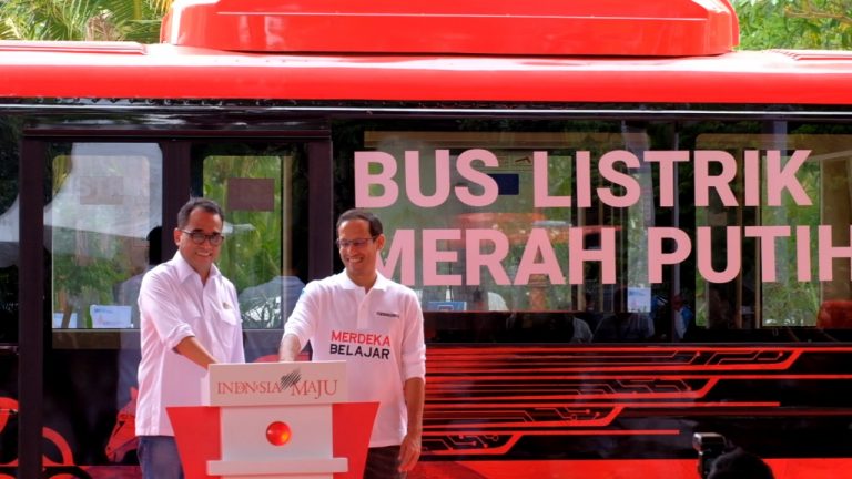 Pemerintah Luncurkan Bus Listrik Merah Putih, Transportasi KTT G20