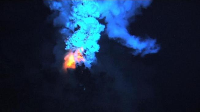 Badan Geologi di AS Prediksi Gunung Api Bawah Laut di Samudra Pasifik Bakal Meletus