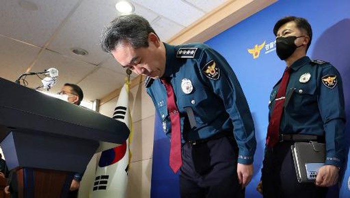 Pasca Tragedi Pesta Halloween di Itaewon, Kepala Polisi Membungkuk dan Minta Maaf