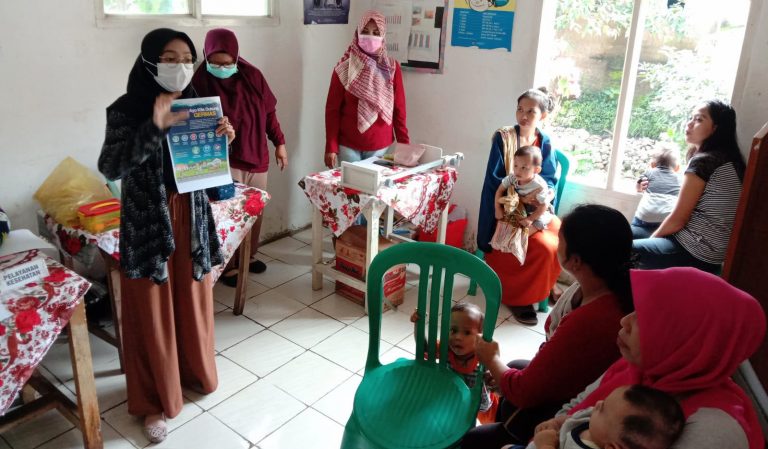 Posyandu Dahlia Kelurahan Gudang Cek Kesehatan Balita Cegah Stunting