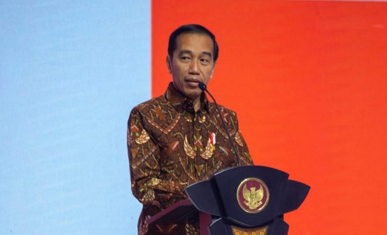 Tok! Jokowi Larang Jual Rokok Batangan