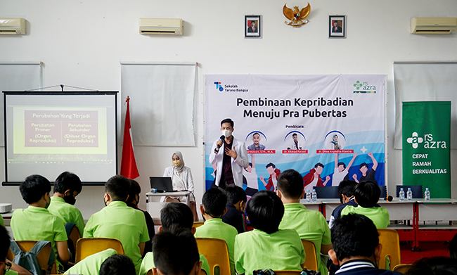 
 RS Azra melalui kegiatan RUZA Goes To School memberikan edukasi kesehatan di SD Taruna Bangsa.(Dok. RS Azra/Bogordaily.net)