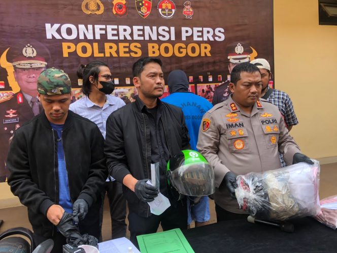 Kronologi Pembunuhan Mayat Dalam Karung Di Gunung Puteri