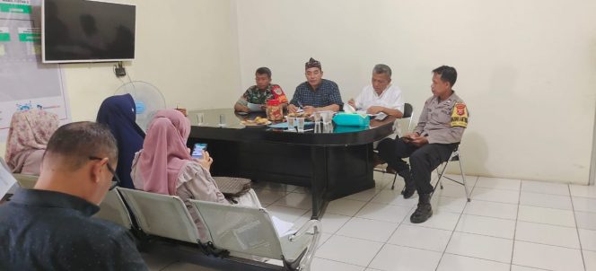 
 Kopka Catur Heru M, Saat Menghadiri Rapat di Kelurahan Ciluar. (Istimewa/Bogordaily.net)