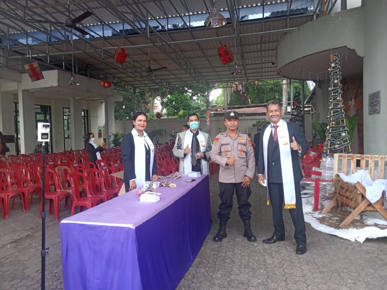 Jajaran Polres Bogor Lakukan Pengamanan Perayaan Misa Natal di Gereja GPIB Pengharapan Cibinong