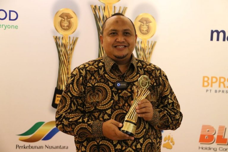 Rasa Syukur Atang Usai Terima Award “Politisi Terbaik” di HA IPB