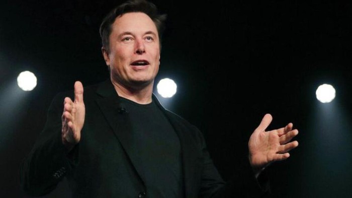 Elon Musk Mendadak Buat Polling untuk Mundur dari CEO Twitter