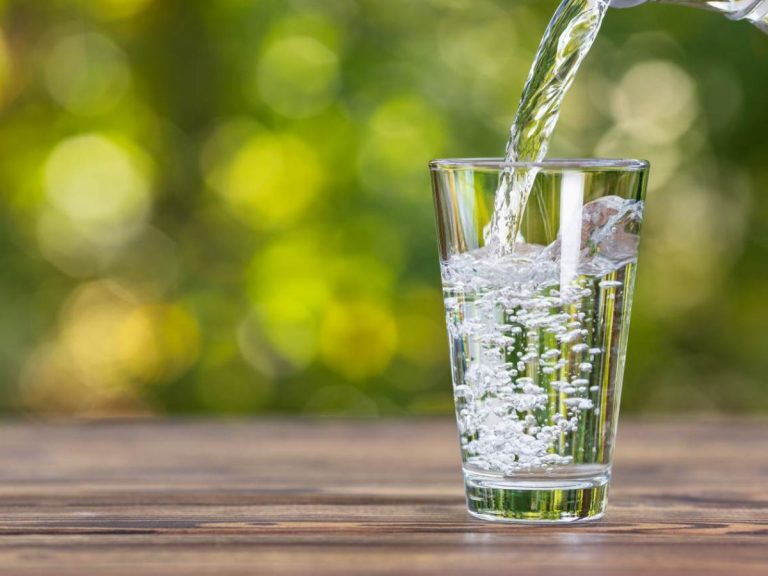 Kenali Bahaya Kurangnya Minum Air Putih