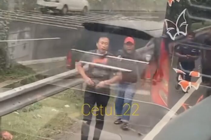 Viral Koboi Pelat RFS Kokang Senjata Api di Tol, Diselidiki Polisi