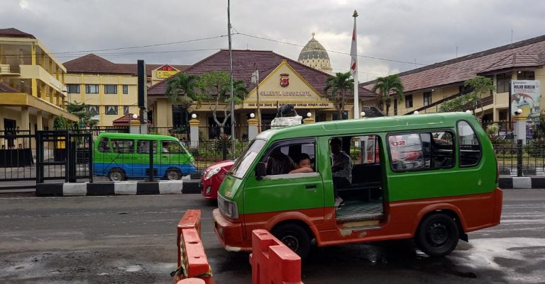 Angkot Ngetem di Depan Mapolresta Bogor Kota, Ini Kata Kombes Pol Bismo