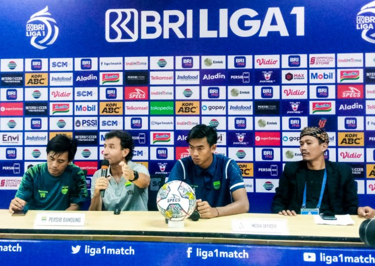 Bertengger di Puncak Klasemen Liga 1, Luis Milla Ungkap Kunci Sukses Persib Bandung