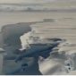 Gunung Es Antartika Pecah