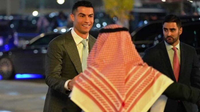 Tinggal di Jeddah Jadi Warga Muhammadiyah, Apakah Benar Cristiano Ronaldo Masuk Islam?