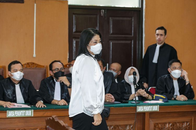 Tok! Putri Candrawathi Divonis 20 Tahun Penjara