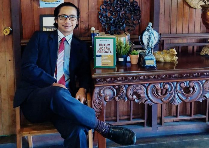 Ahmad Syaughi Akbari Bidang Hukum Keagamaan di Kantor Hukum Sembilan Bintang & Partners