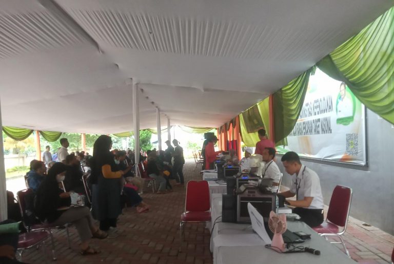 Disdukcapil Kabupaten Bogor Gelar Gebyar Adminduk 2023, 2.500 Warga Antre Bikin KTP