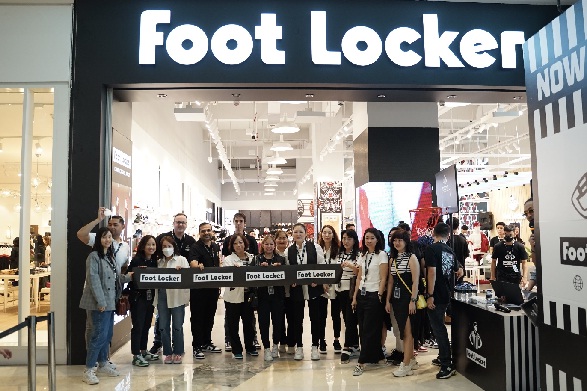 Foot Locker Terus Menginspirasi Sneaker Enthusiast di Indonesia dengan Membuka Toko ke-11