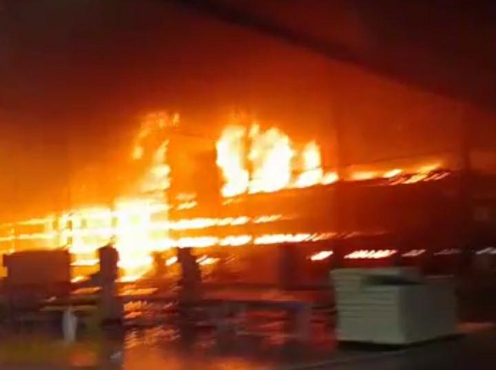 Pabrik Kasur di Tenjo Bogor  Terbakar