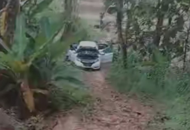 Kejadian Misterius Mobil Honda HRV Nyasar di Tengah Hutan Tambakromo, Pati, Viral