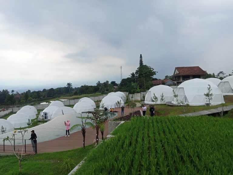Lenirra Villa and Resto 