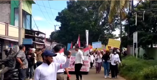 Gagal Nyalon Kepala Desa, Massa Kandidat Pilkades Tajurhalang Demo Panitia