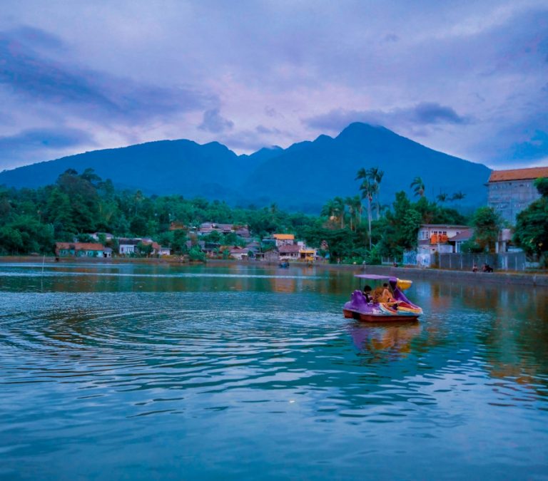 Setu Tamansari, Rekomendasi Wisata Romantis di Bogor