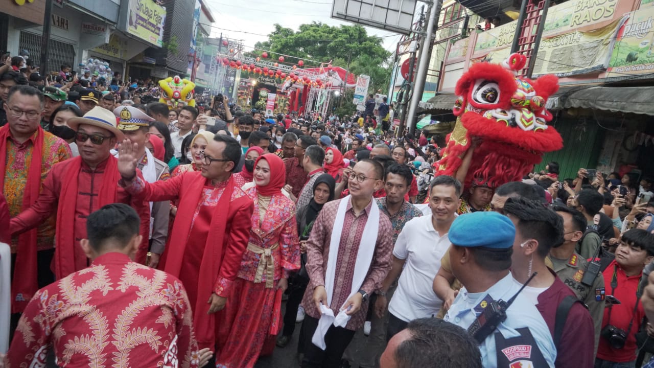 Sekjen PAN Eddy Soeparno yang juga Anggota DPR RI Eddy Soeparno hadir di Bogor Street Festival Cap Go Meh (CGM) Kota Bogor.