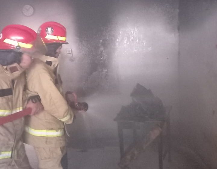 Diduga STB Meledak, Rumah Warga di Parungpanjang Terbakar
