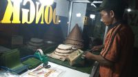 Kue Dongkal Pak Kosim, Jajanan Khas Betawi di Cibinong Bogor