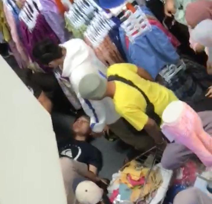 Remaja Belasan Tahun Jatuh Dari Lantai 3 Mall BTM Bogor