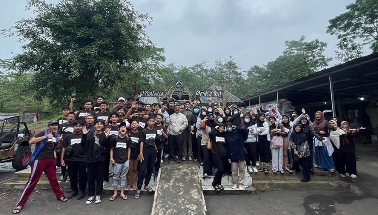 Siswa Kelas XI Bosowa School Homestay di Yogyakarta