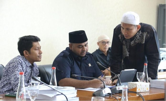 Ketua Komisi III DPRD Kota Bogor menerima aduan penghuni apartemen terkait kondom berserakan