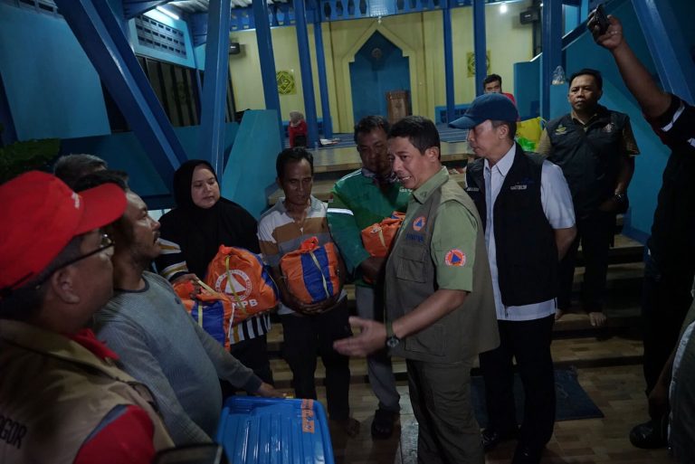 Tinjau Longsor di Empang, BNPB Siap Bantu Relokasi