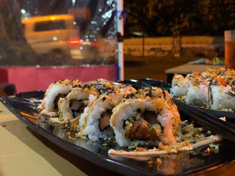 Akamshi Sushi Kedai Makanan Jepang Pinggir Jalan Rasa Bintang Lima