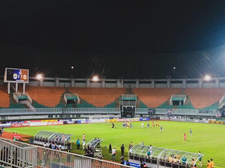 Persib Bandung Terkam Bhayangkara FC 2-1 di Laga Tunda BRI Liga 1