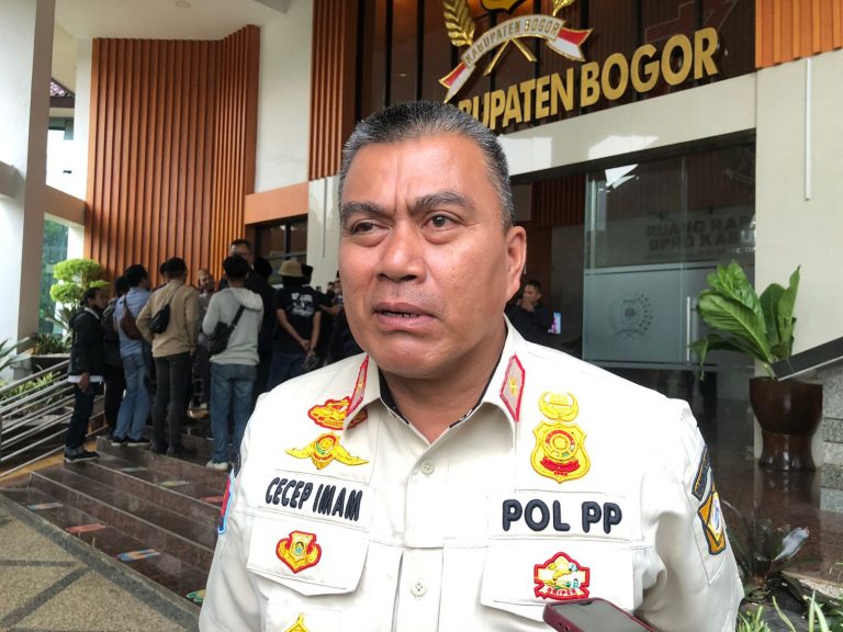 Ramai Warung Bakso Buka Siang Hari di Puncak, Satpol PP Beri Jawaban