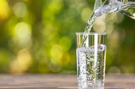 Dampak Kurang Minum Air Putih, Percepat Penuaan Dini
