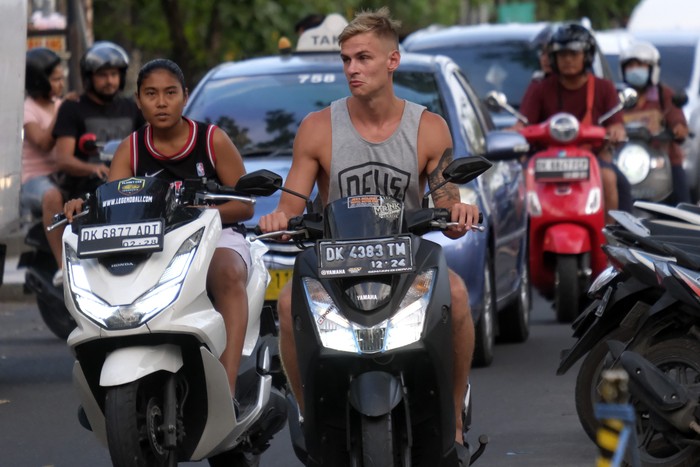 Turis Asing Dilarang Sewa Motor di Bali, Sandiaga Uno Beri Tanggapan